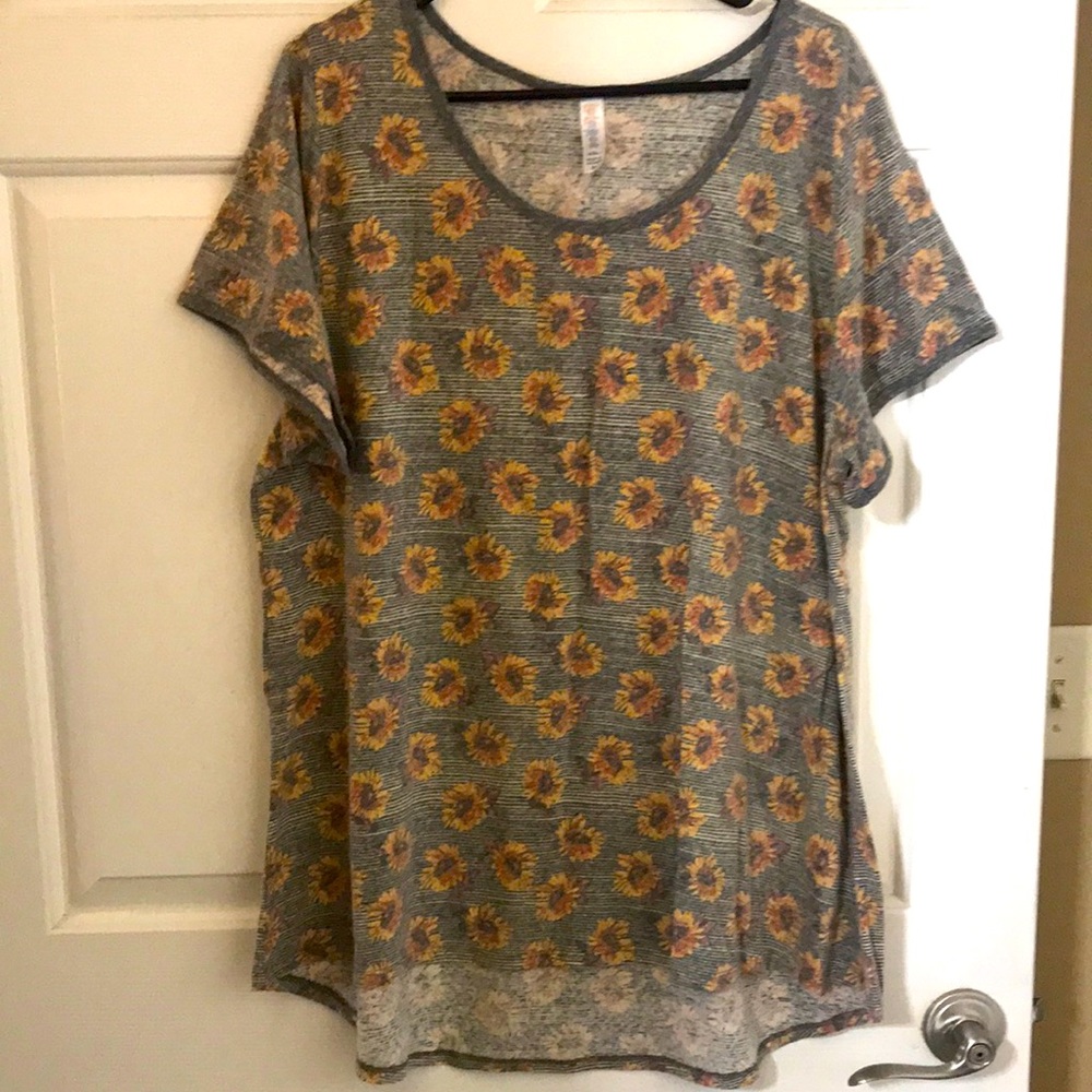Lularoe Sunflower Top
